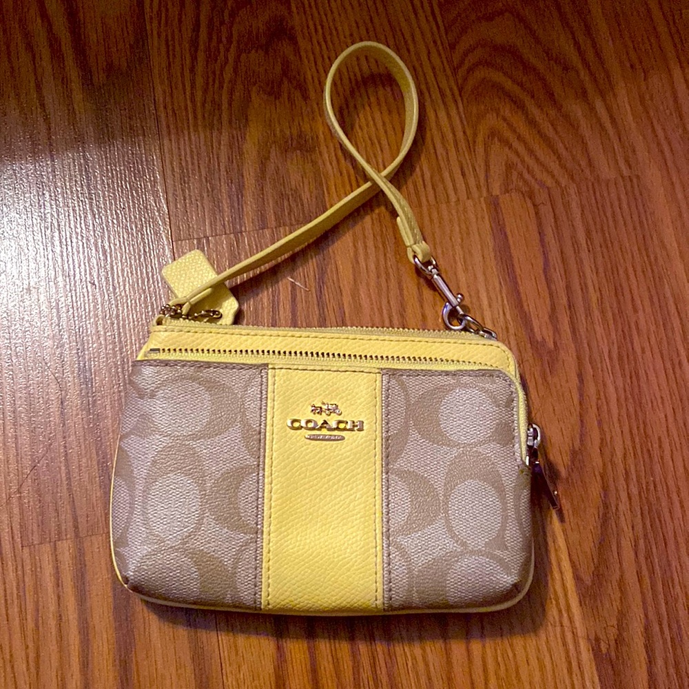 Coach wristlet wallet